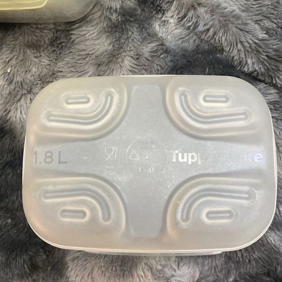 4 Tupperware Fridge Smart Containers - Small Deep
Tupperware - Picture 14 of 16
